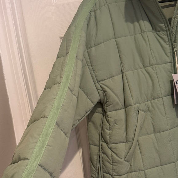 Green Quilted Jacket - Picture 5 of 11